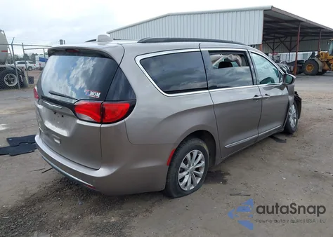 2017 Chrysler Pacifica Touring-L из США, поврежденный, VIN 2C4RC1BG6HR564428